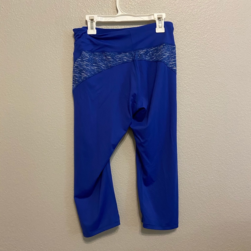 athletic leggings - Picture 2 of 2